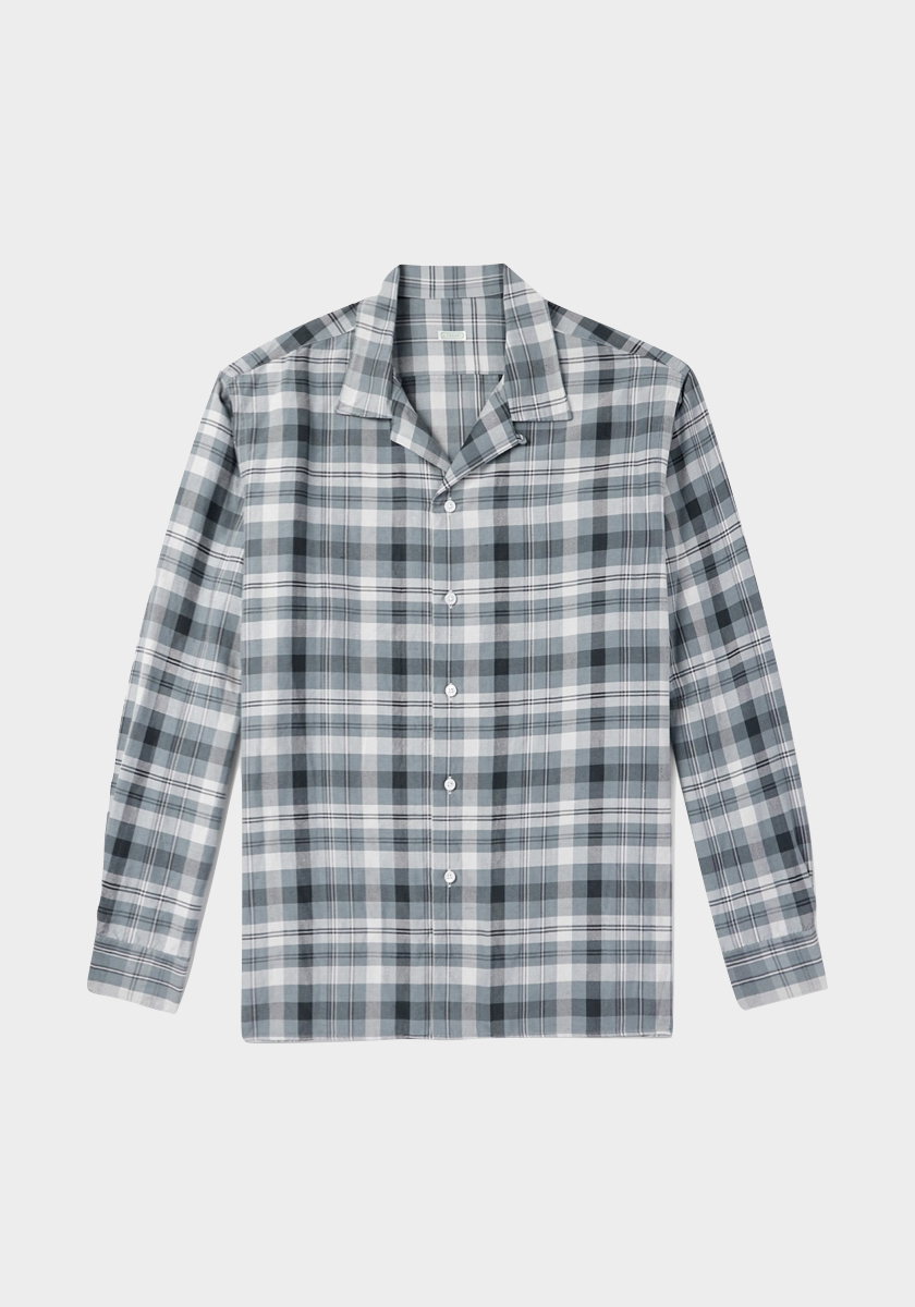 Camisa, €900, A.PRESSE, em Mrporter.com.