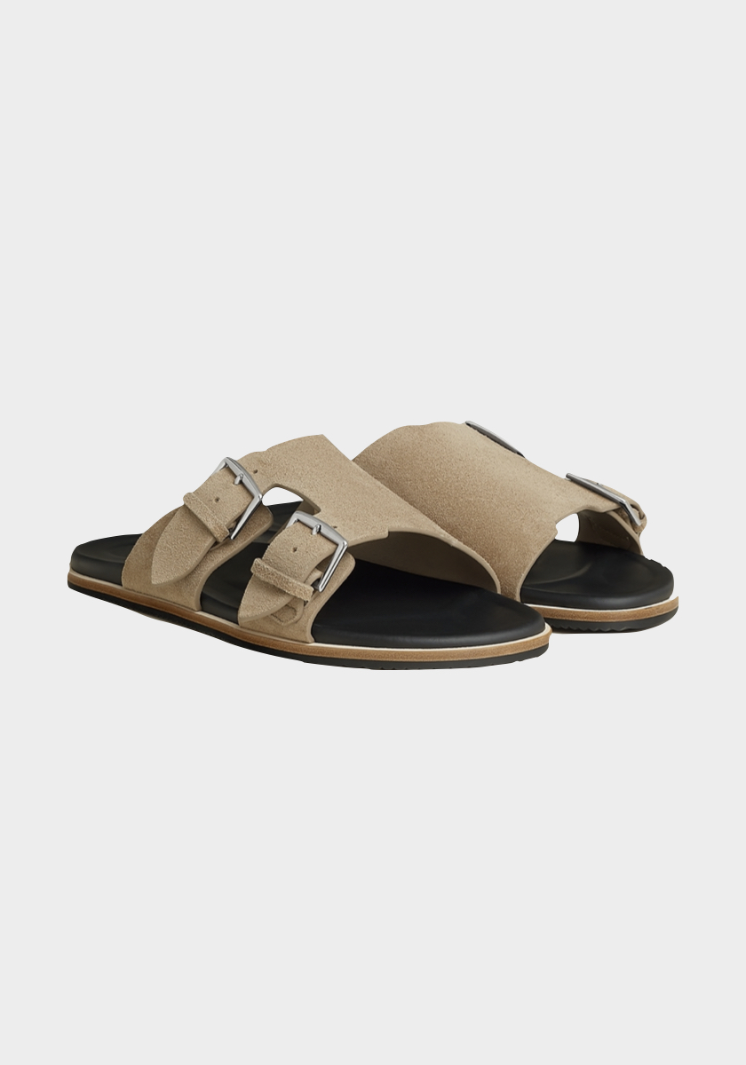 Chinelos Naxos, €995, HERMÈS.