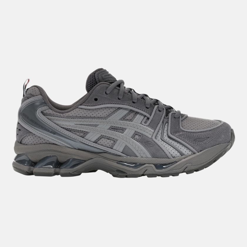 Ténis Gel-Kayano 14 ASICS x Thom Browne, €495, no site da ASICS