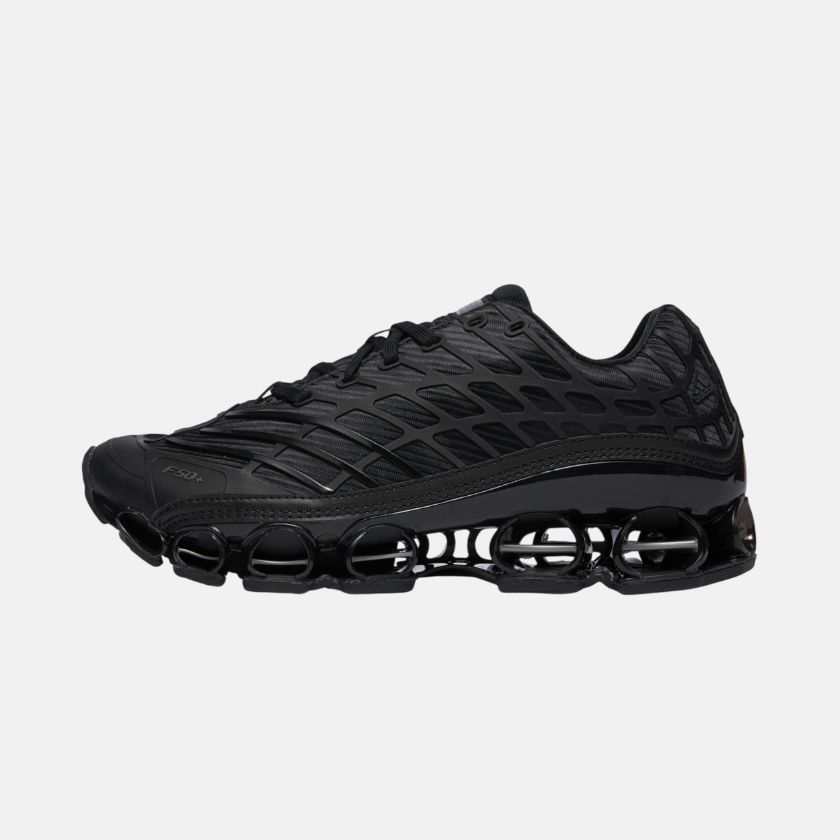 Ténis Megaride F50, €180, no site da Adidas