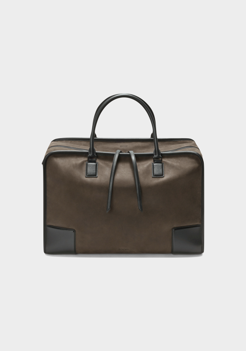 Mala Amazona 180, €4.300, LOEWE.