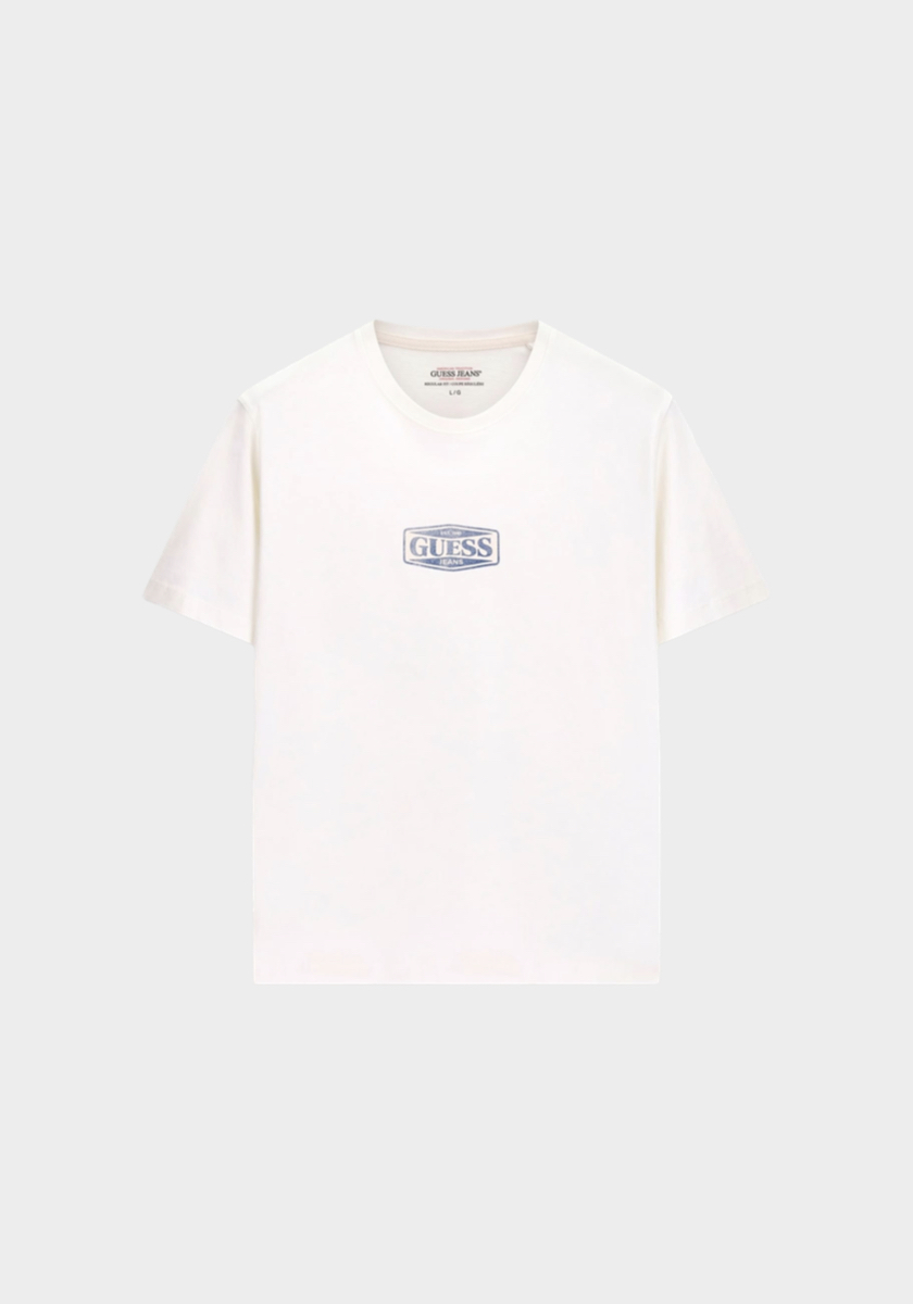 T-shirt, €29, GUESS JEANS.