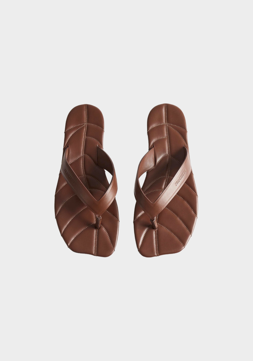 Chinelos, €550, JW ANDERSON.