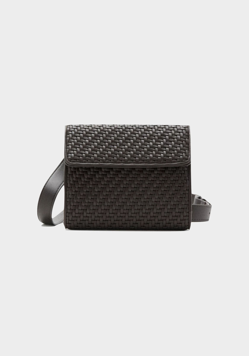 Mala, €39,99, MANGO.