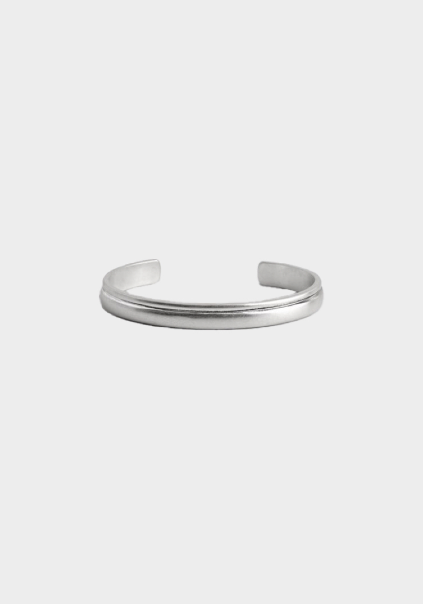 Pulseira, €35, COS.
