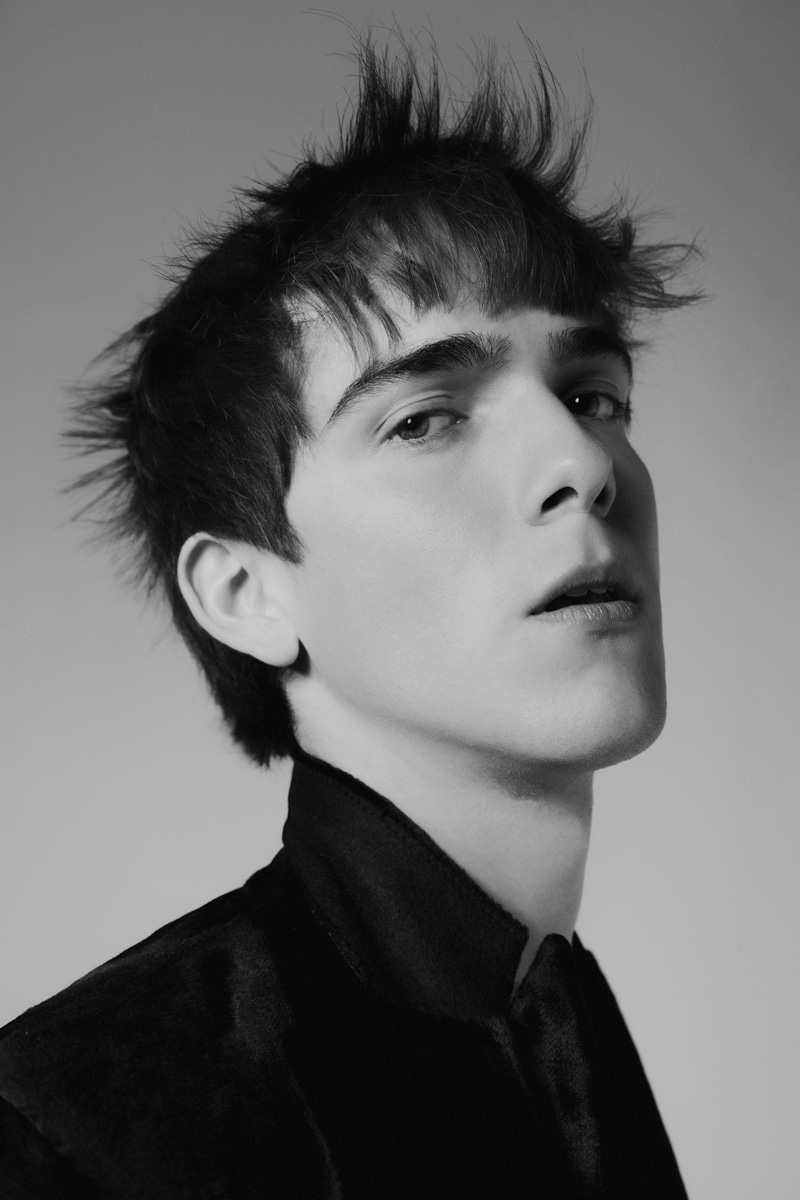 Full looks, GREGORIO CAYETANO. 