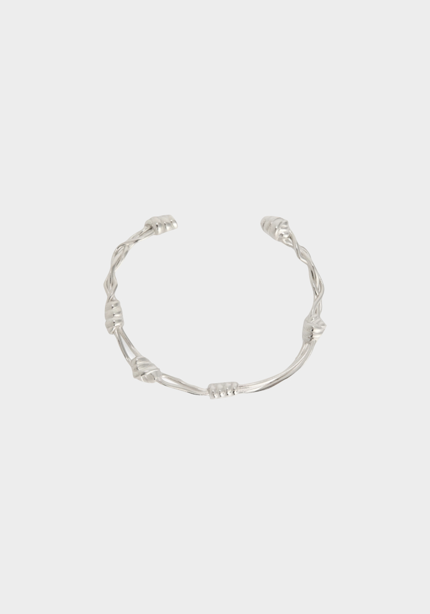 Pulseira, €550, JIL SANDER.